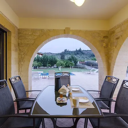 Villa Kalives